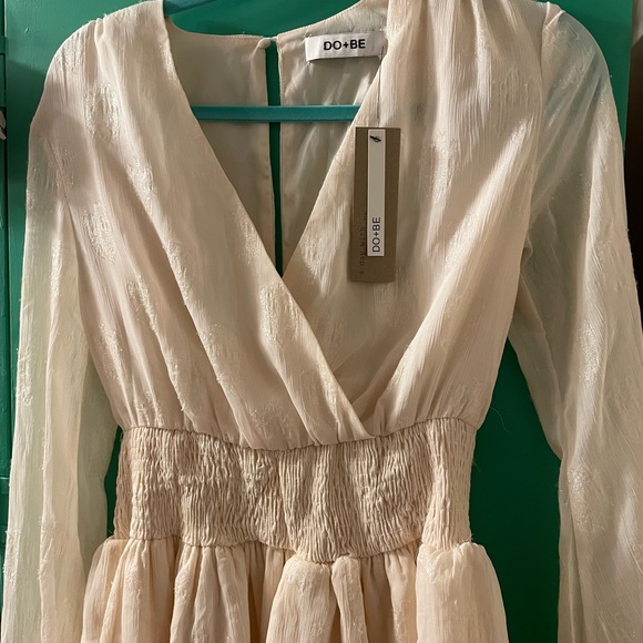 Do+Be cream colored mini dress. Size small - Picture 3 of 8